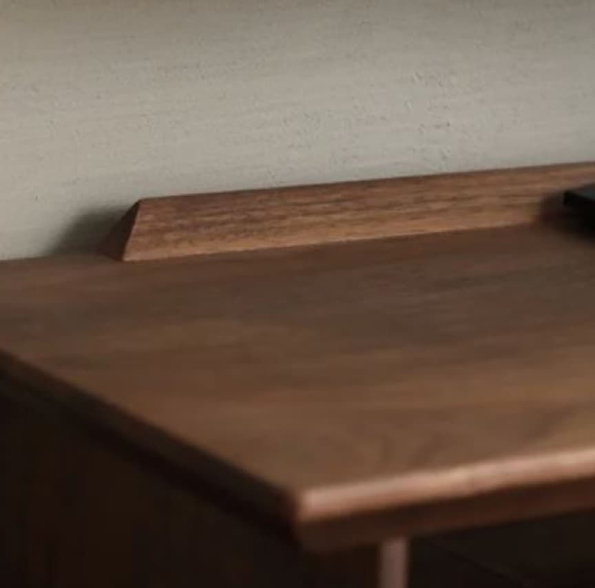 Nichvan | Solid Wood Tables