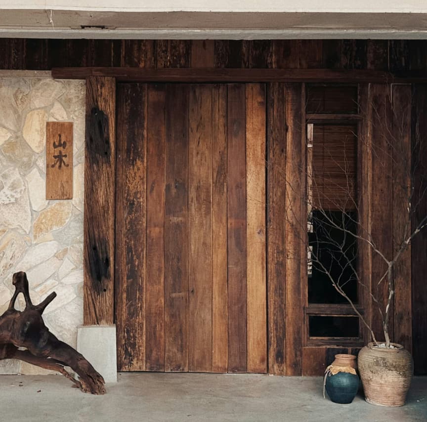 Nichvan | Classic Wooden
Door